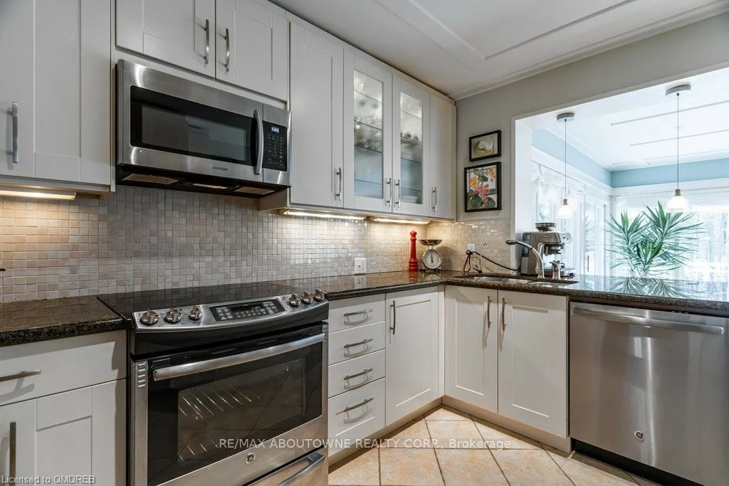 1306, Hixon, 1017 - SW Southwest, Oakville