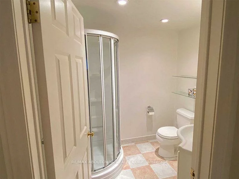 1306, Hixon, 1017 - SW Southwest, Oakville