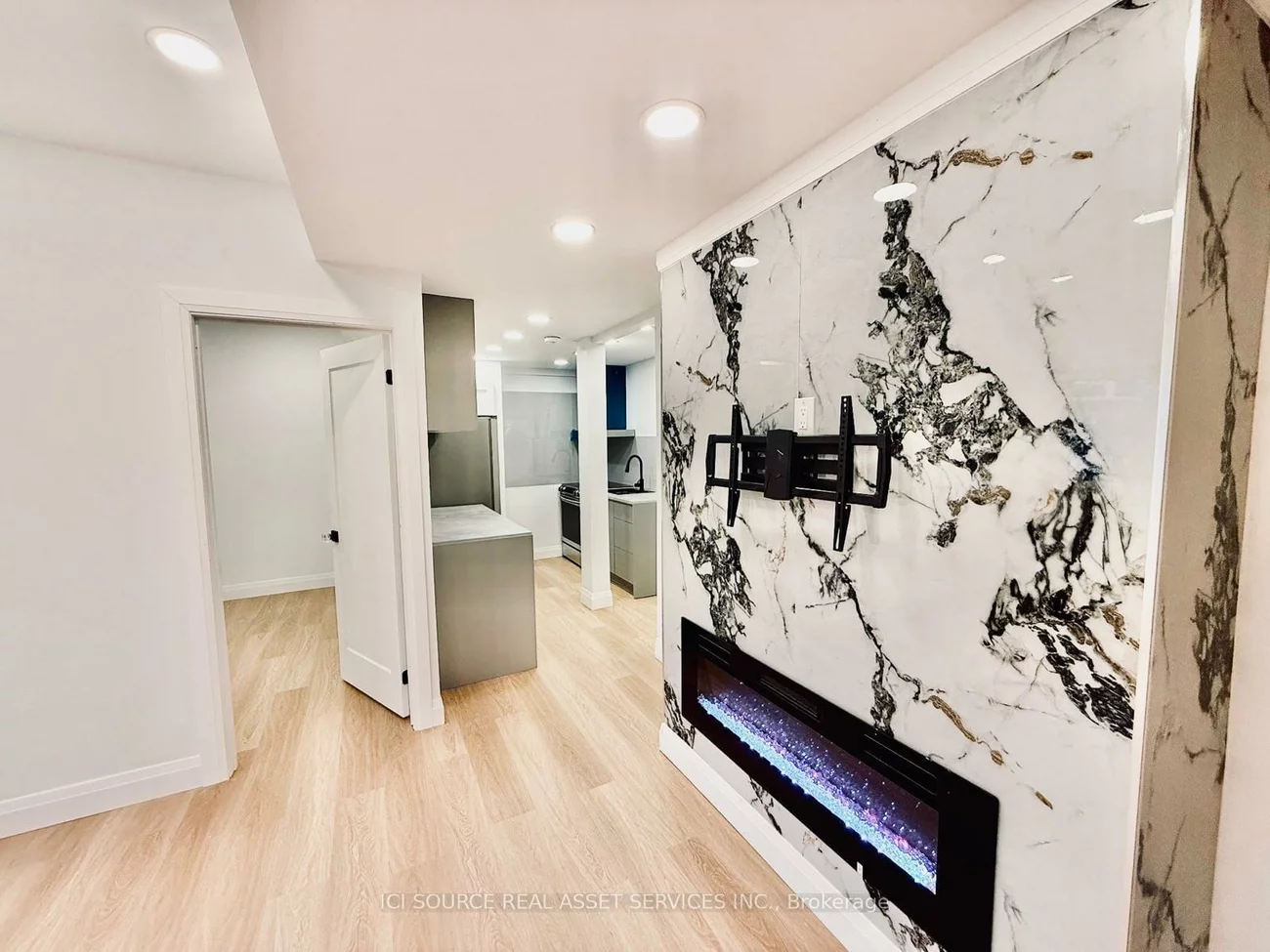 3186, Hines, 1008 - GO Glenorchy, Oakville