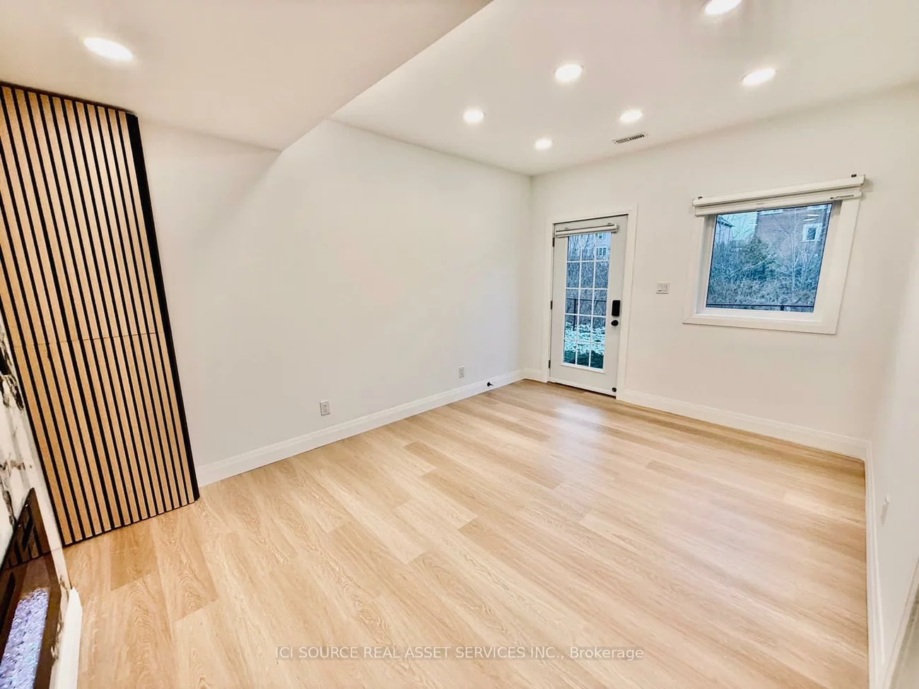 3186, Hines, 1008 - GO Glenorchy, Oakville