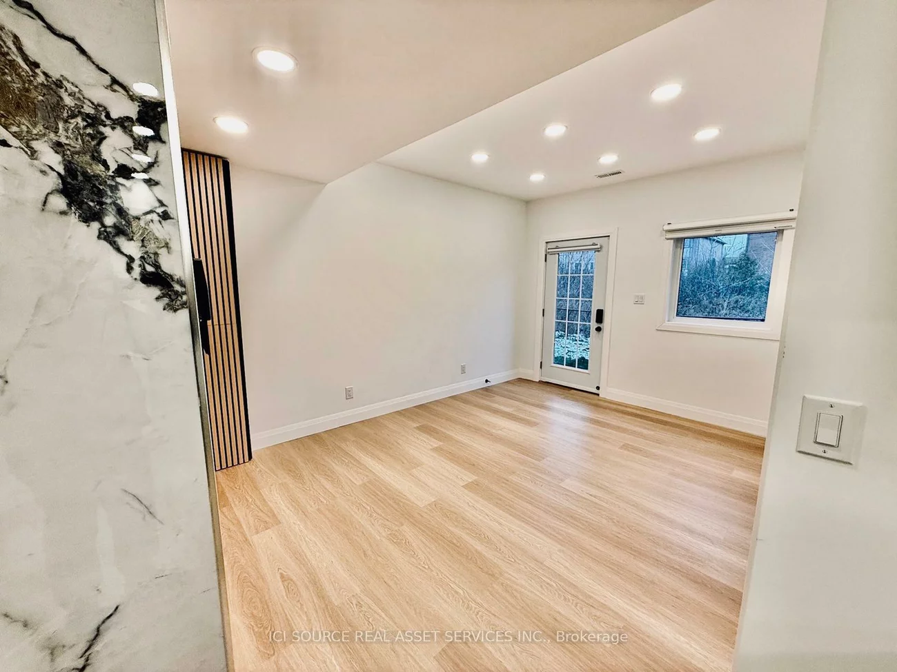 3186, Hines, 1008 - GO Glenorchy, Oakville