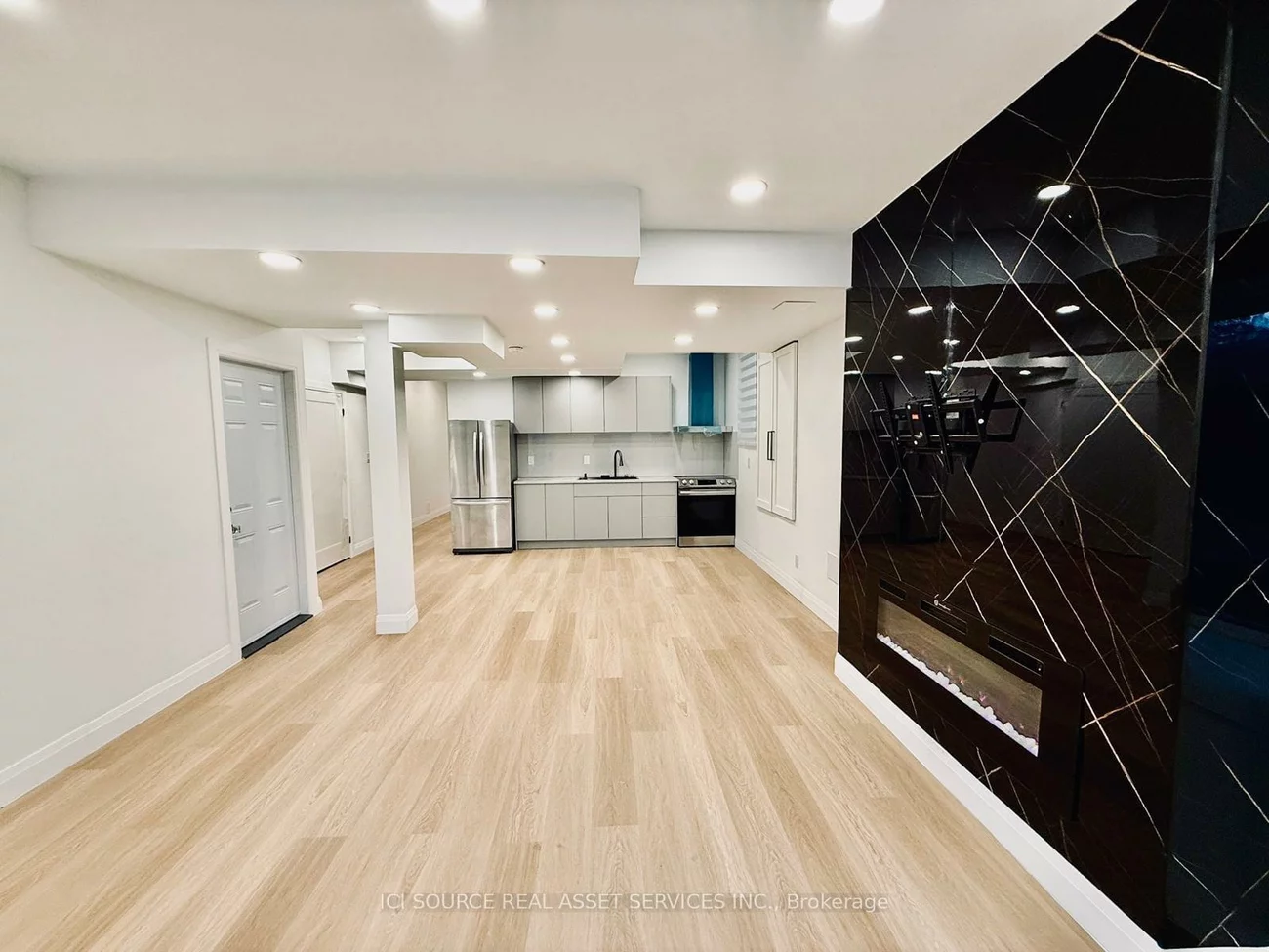 3186, Hines, 1008 - GO Glenorchy, Oakville