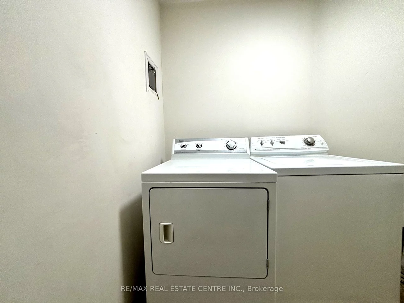 2250, Stone Glen, 1019 - WM Westmount, Oakville