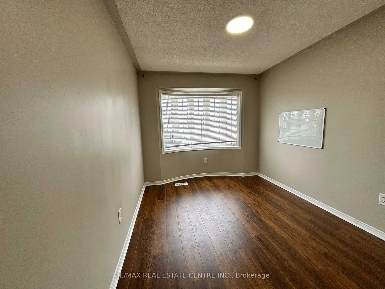 2250, Stone Glen, 1019 - WM Westmount, Oakville