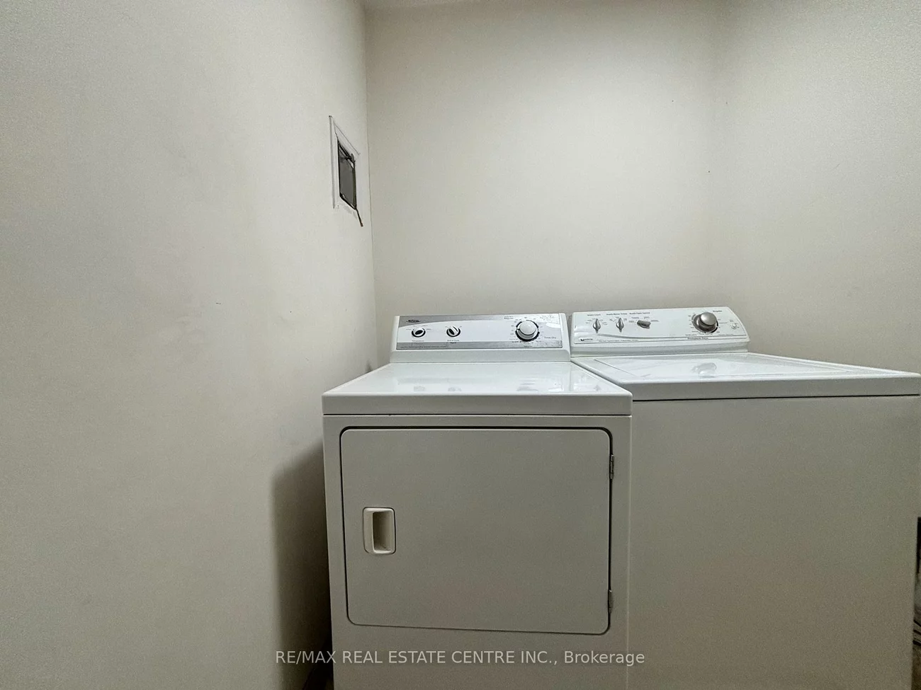 2250, Stone Glen, 1019 - WM Westmount, Oakville