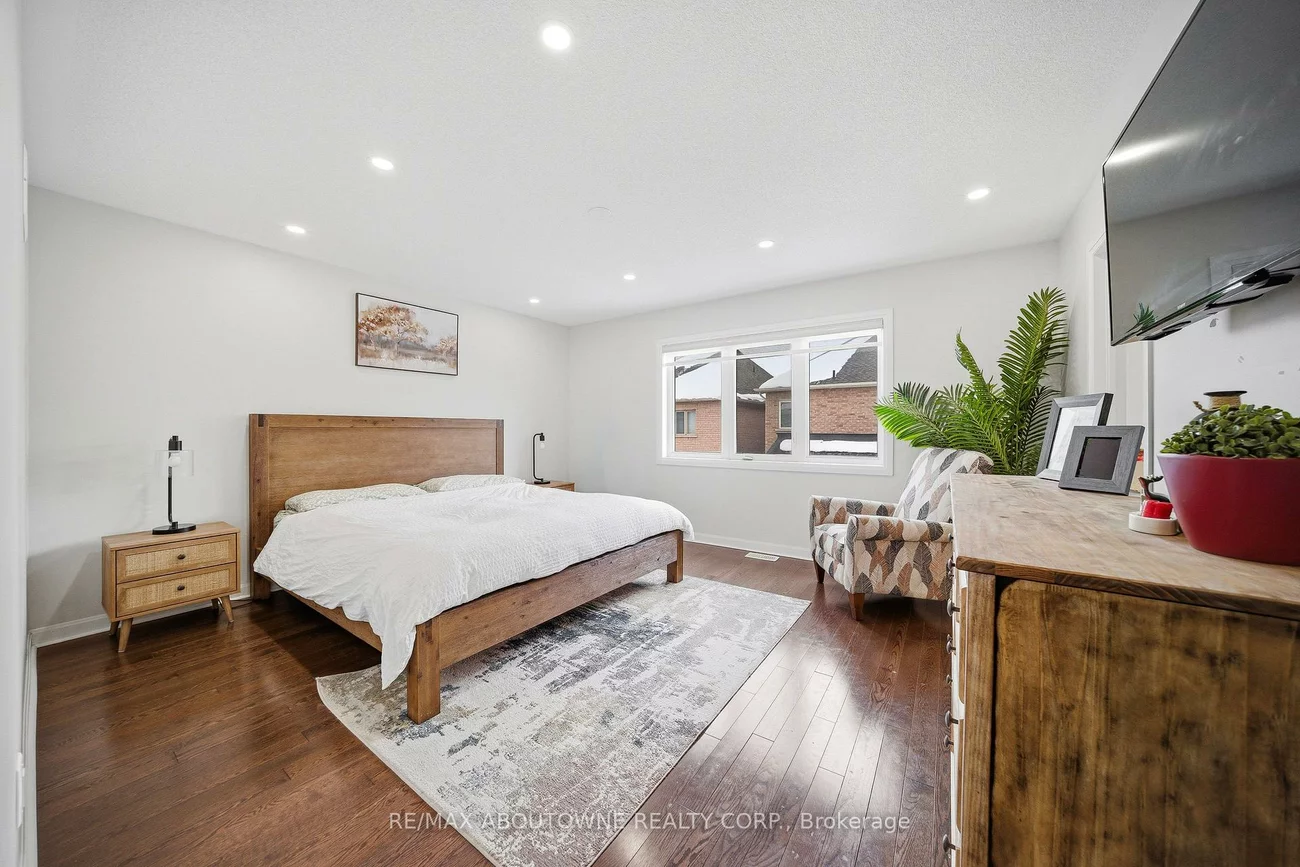 275, Ironside, 1008 - GO Glenorchy, Oakville