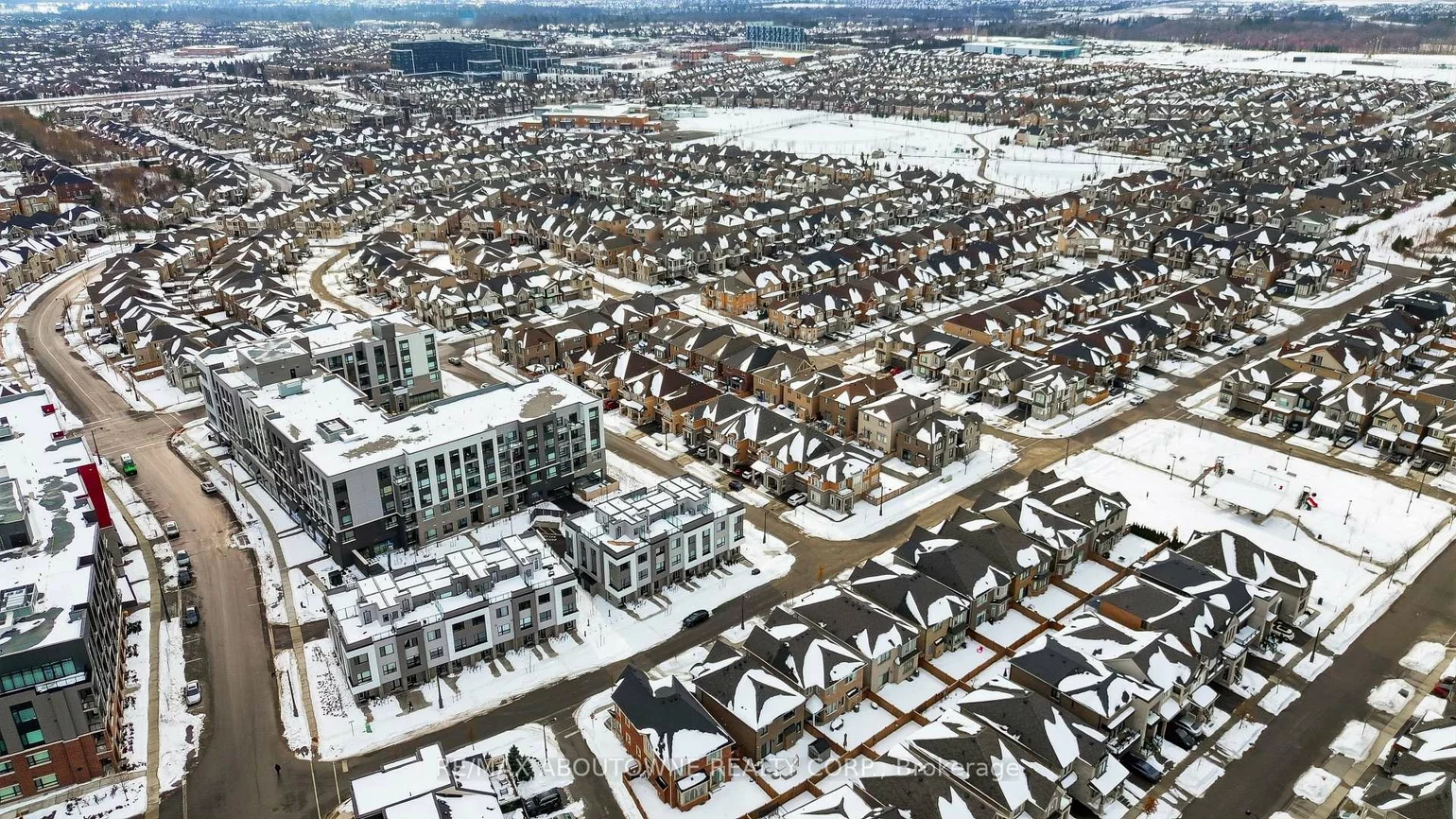 275, Ironside, 1008 - GO Glenorchy, Oakville