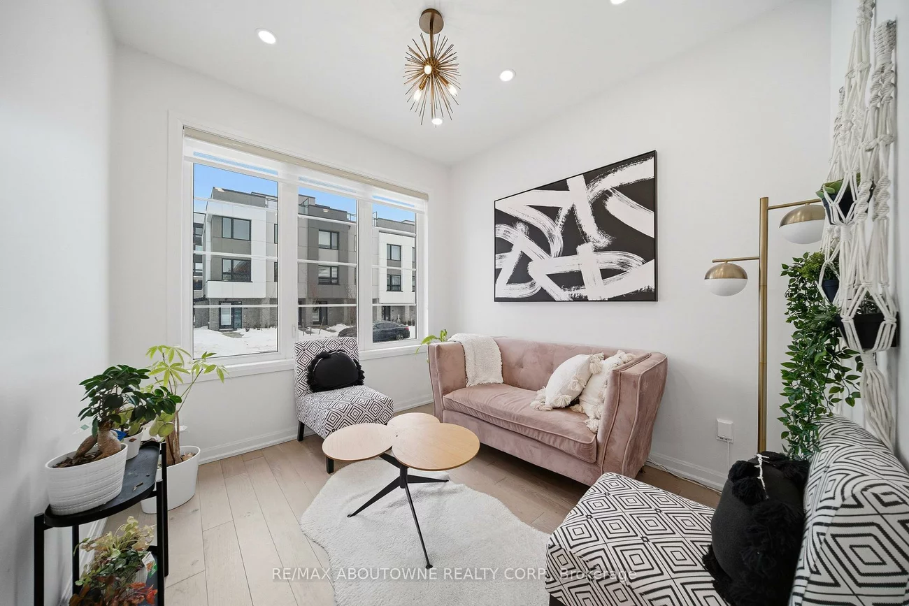 275, Ironside, 1008 - GO Glenorchy, Oakville