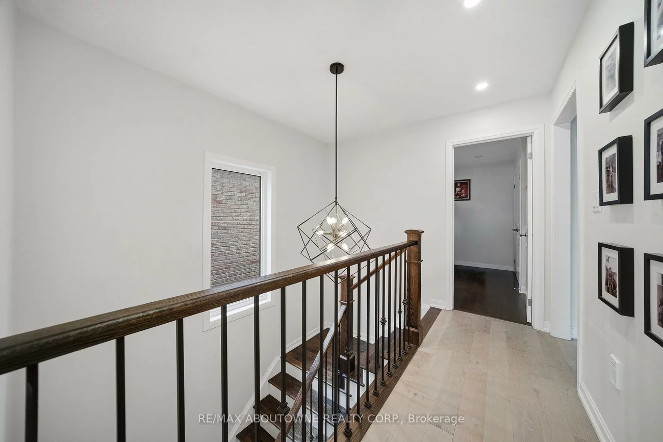 275, Ironside, 1008 - GO Glenorchy, Oakville