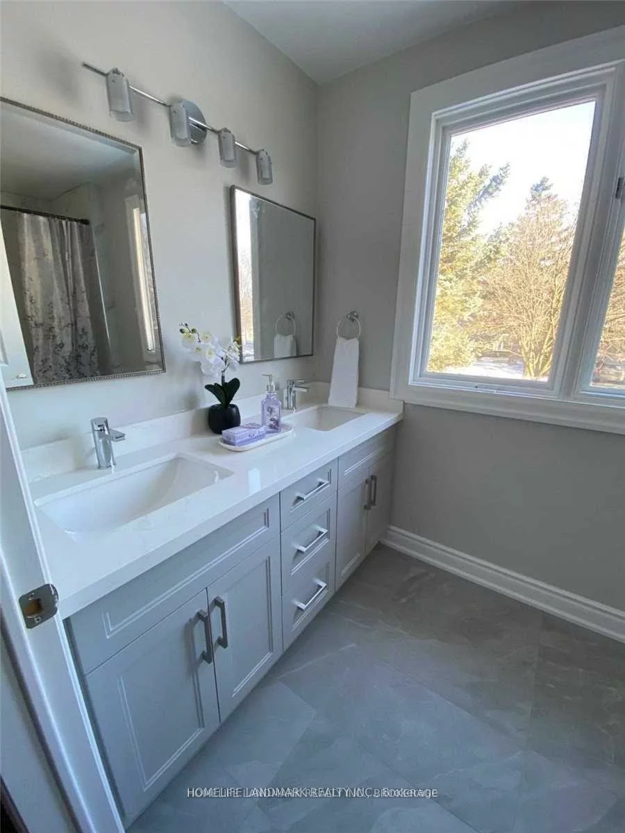 204, Weldon, 1020 - WO West, Oakville