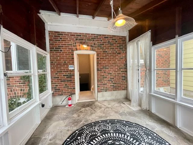 425, River Side, 1002 - CO Central, Oakville