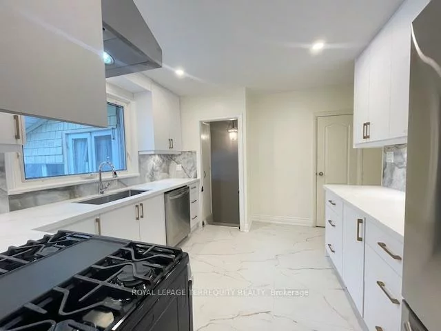 425, River Side, 1002 - CO Central, Oakville