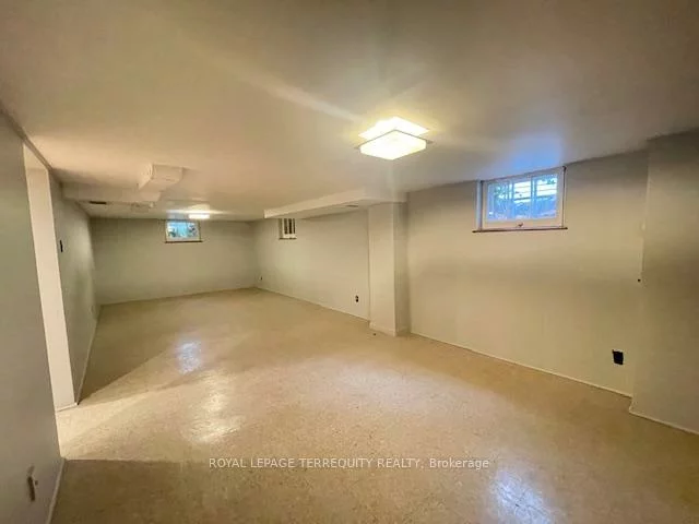 425, River Side, 1002 - CO Central, Oakville