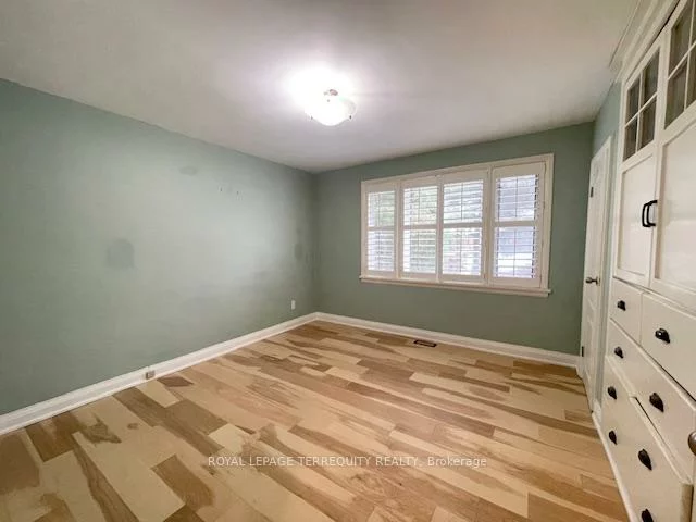 425, River Side, 1002 - CO Central, Oakville