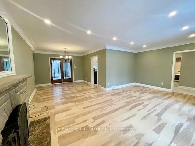 425, River Side, 1002 - CO Central, Oakville