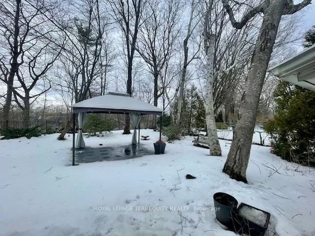 425, River Side, 1002 - CO Central, Oakville