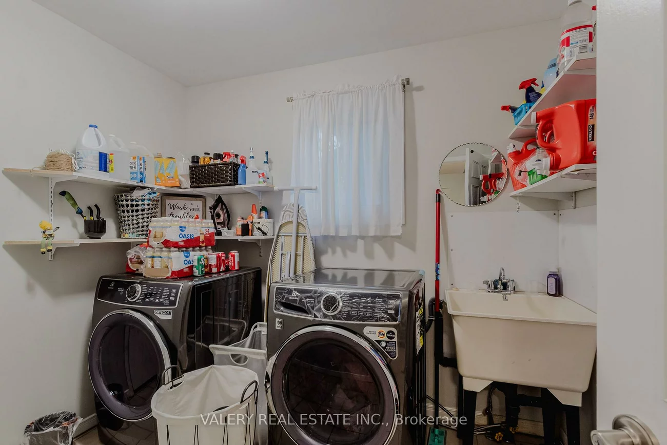 3279, Raspberry Bush, 1001 - BR Bronte, Oakville