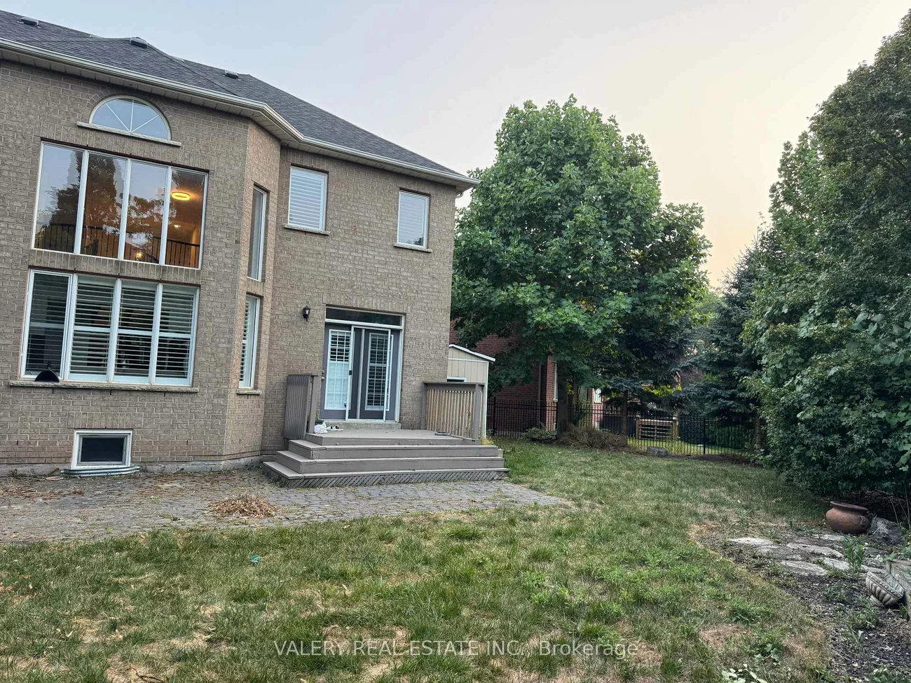 3279, Raspberry Bush, 1001 - BR Bronte, Oakville