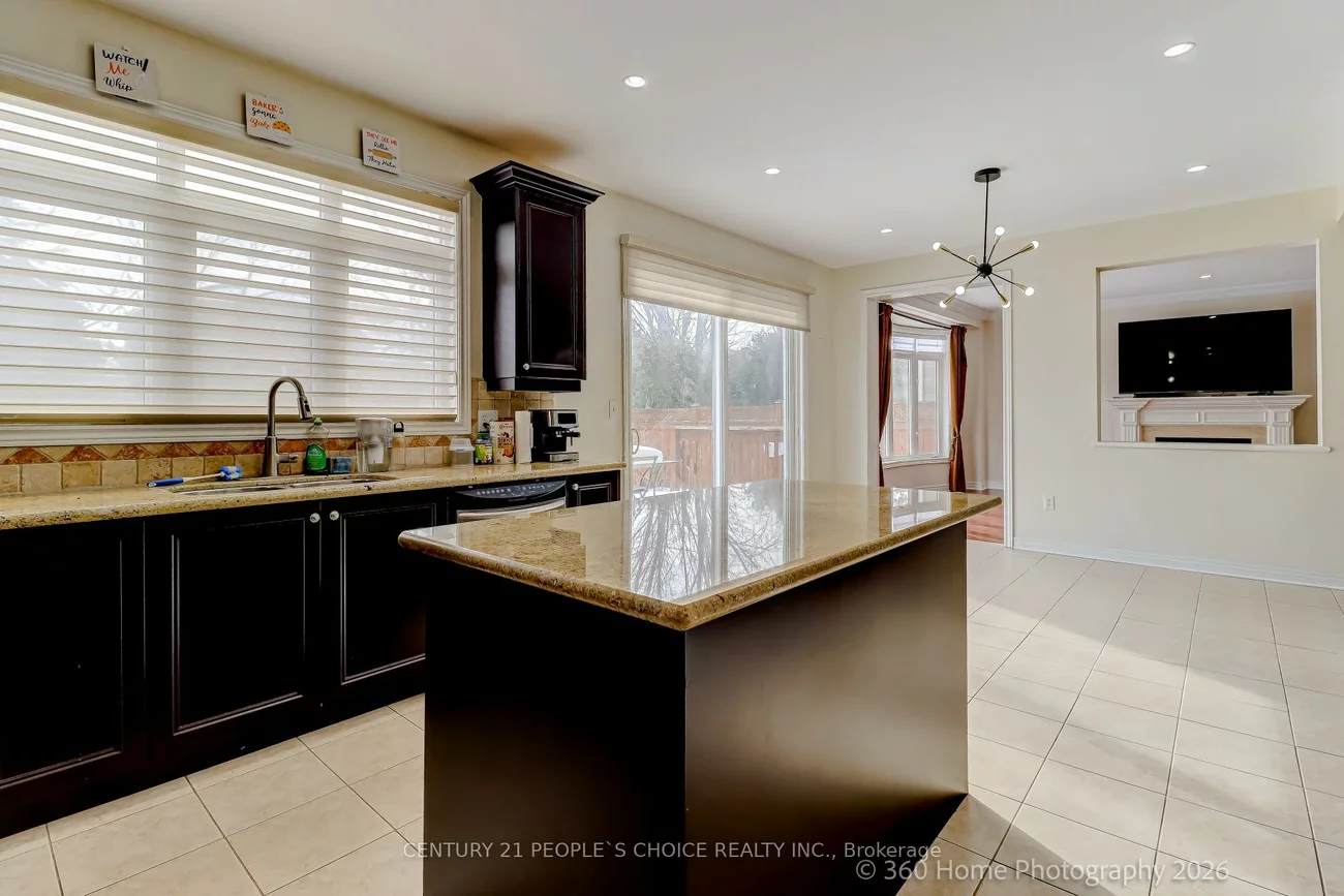 2168, Colonel William, 1000 - BC Bronte Creek, Oakville