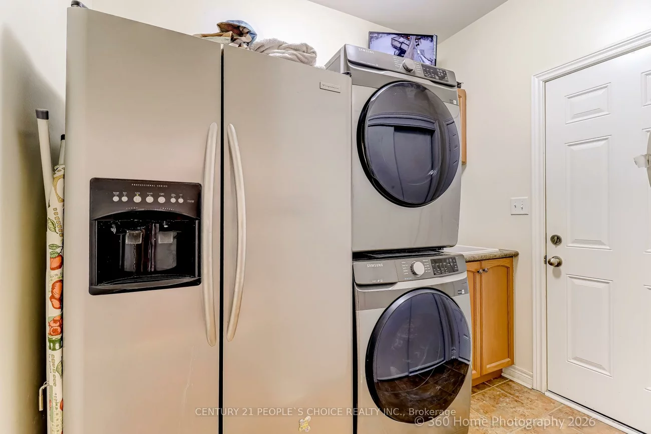 2168, Colonel William, 1000 - BC Bronte Creek, Oakville