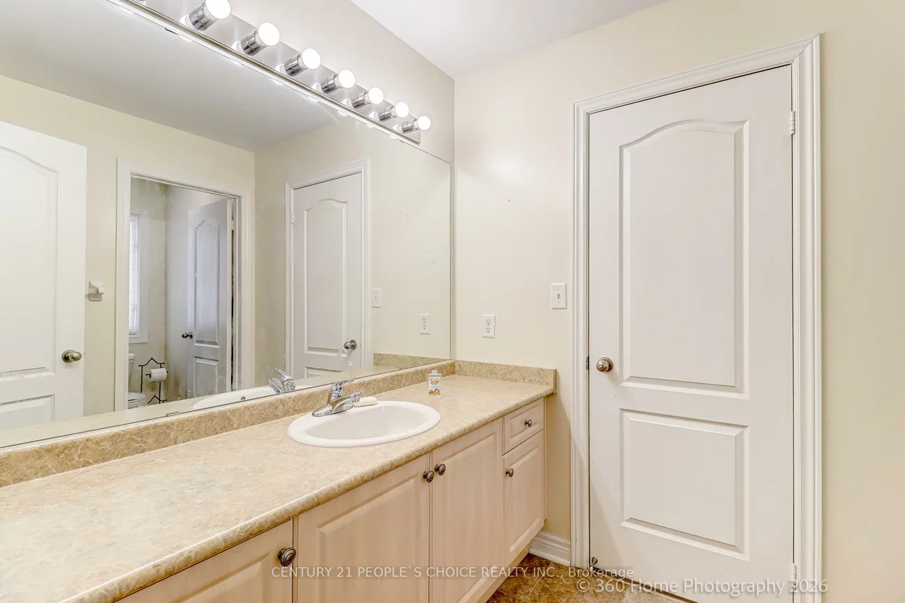 2168, Colonel William, 1000 - BC Bronte Creek, Oakville