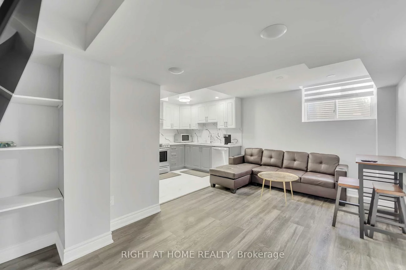 3253, Liptay, 1000 - BC Bronte Creek, Oakville