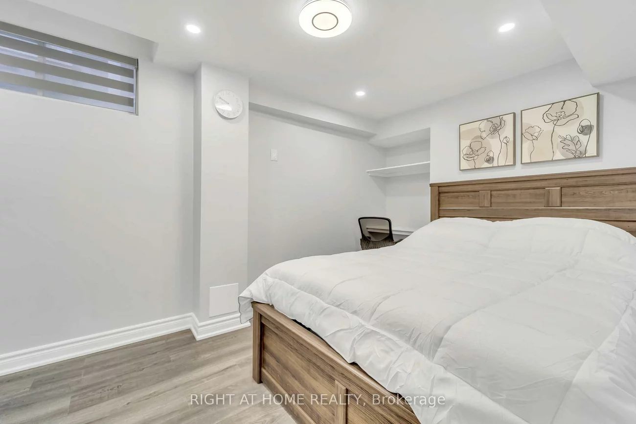 3253, Liptay, 1000 - BC Bronte Creek, Oakville