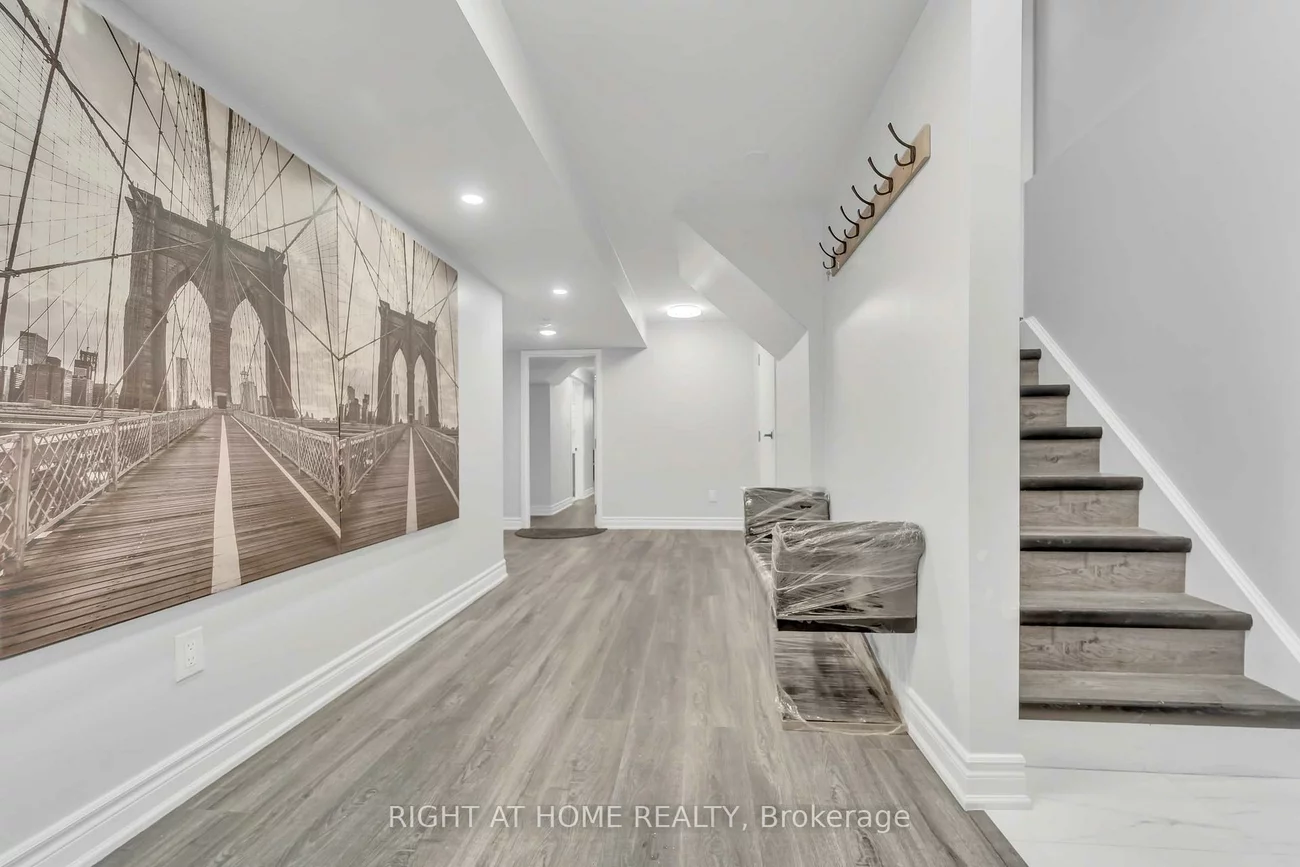 3253, Liptay, 1000 - BC Bronte Creek, Oakville