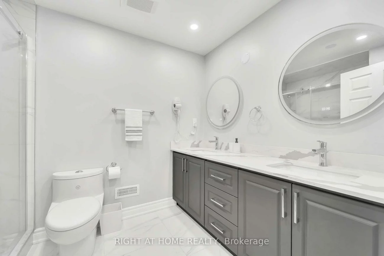 3253, Liptay, 1000 - BC Bronte Creek, Oakville