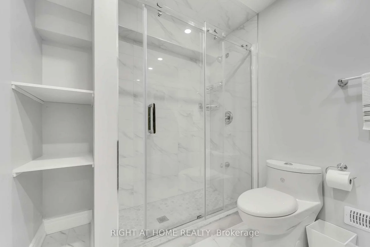 3253, Liptay, 1000 - BC Bronte Creek, Oakville