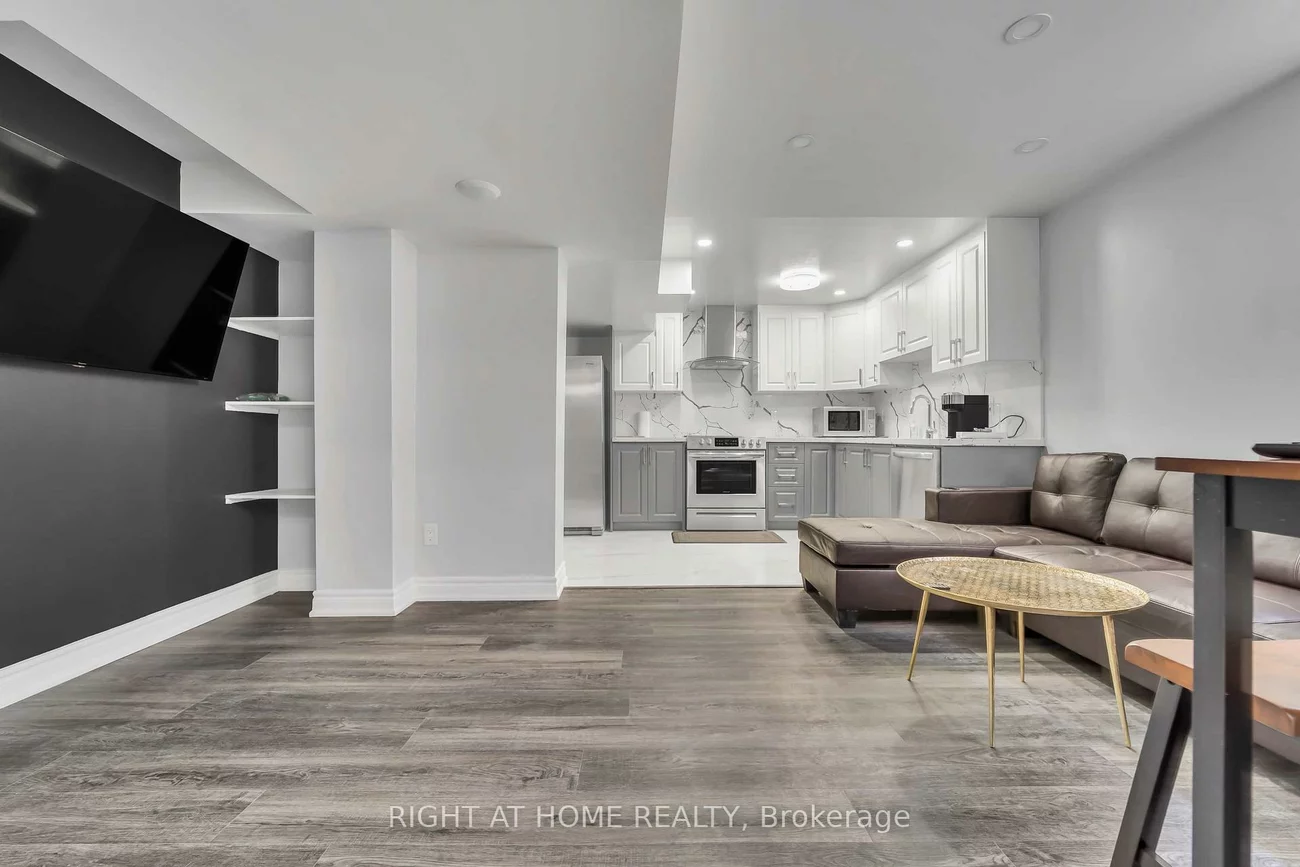 3253, Liptay, 1000 - BC Bronte Creek, Oakville