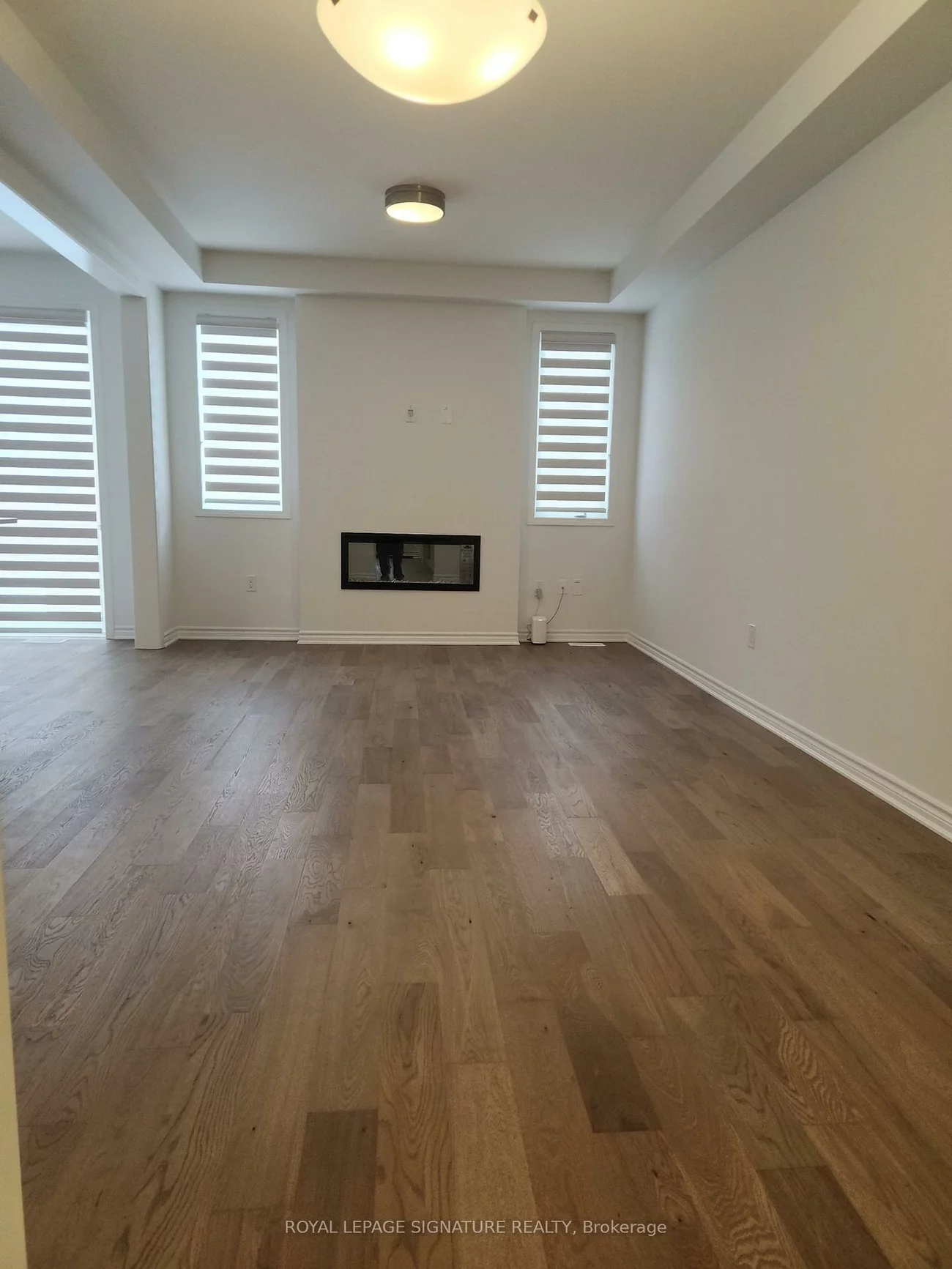 3218, Meadowridge, 1010 - JM Joshua Meadows, Oakville