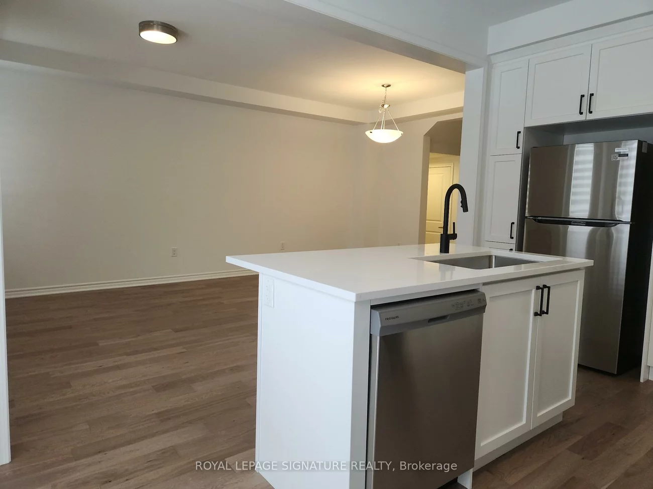 3218, Meadowridge, 1010 - JM Joshua Meadows, Oakville