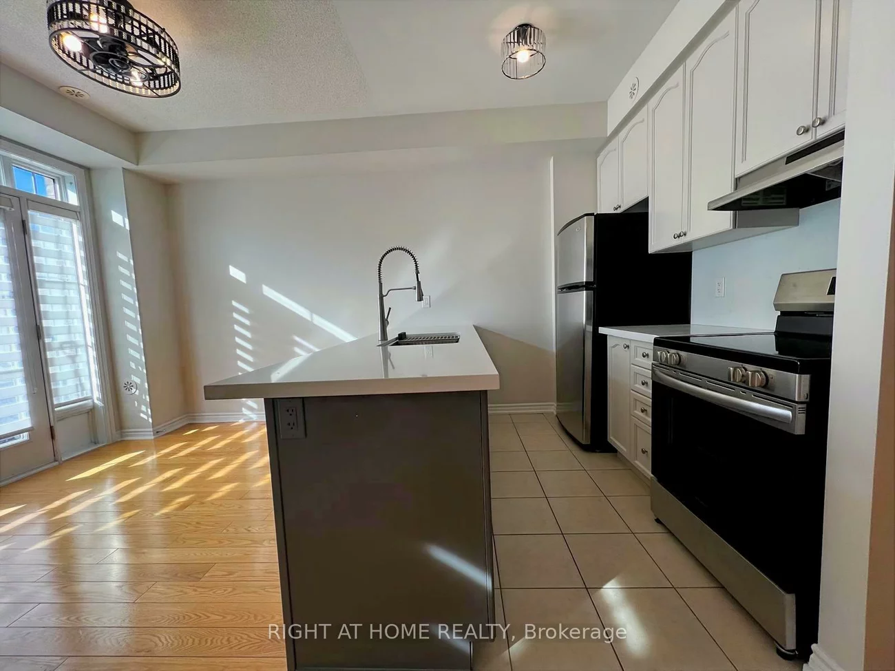 2435, Greenwich, 1019 - WM Westmount, Oakville