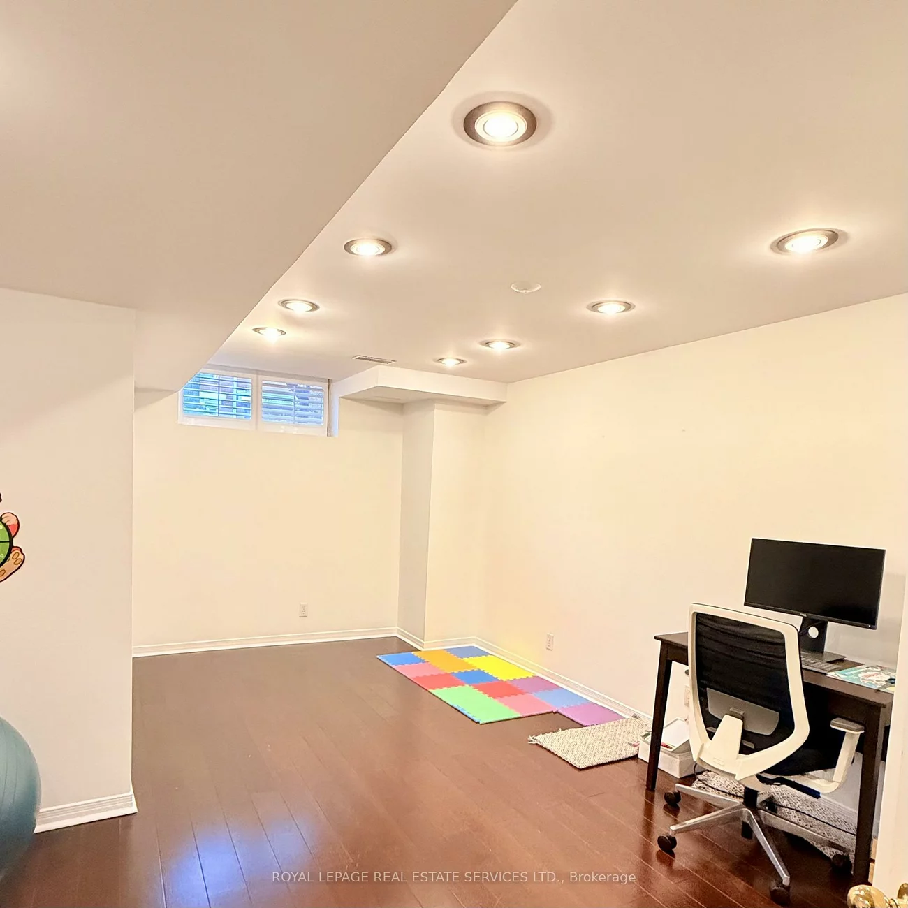 40, CHESTER, 1015 - RO River Oaks, Oakville