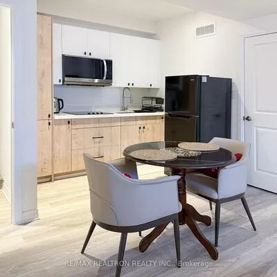 3272, Sixth, 1040 - OA Rural Oakville, Oakville