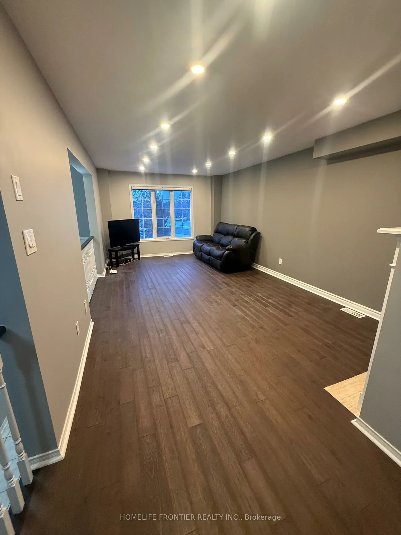 2494, Gill, 1015 - RO River Oaks, Oakville