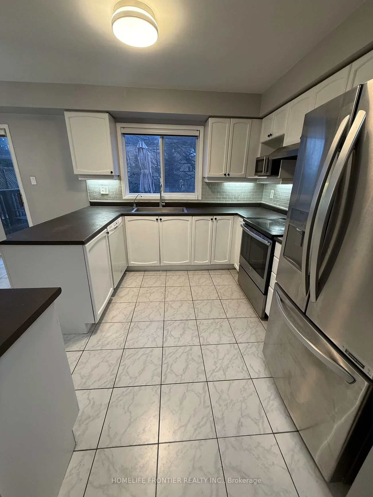 2494, Gill, 1015 - RO River Oaks, Oakville