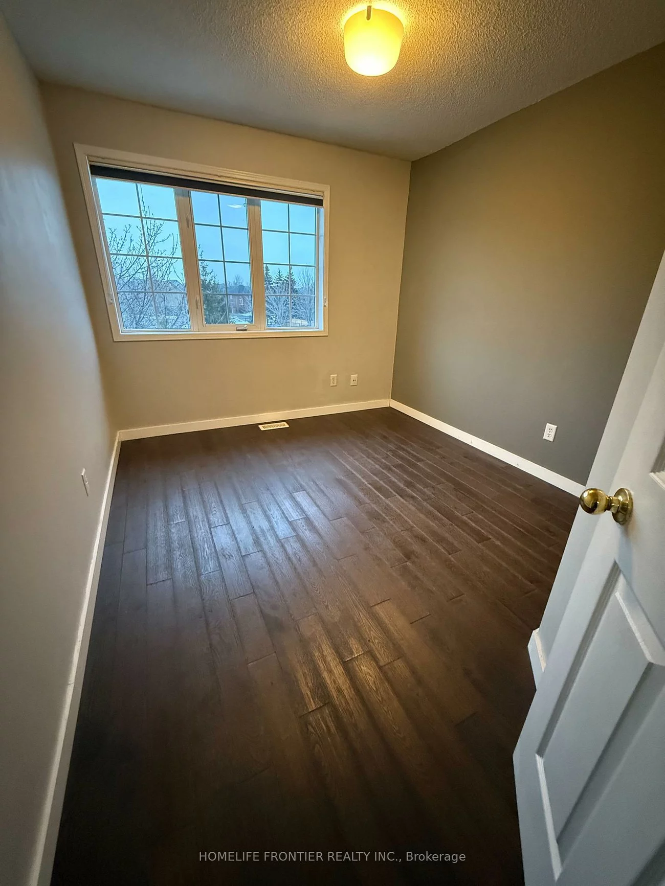 2494, Gill, 1015 - RO River Oaks, Oakville