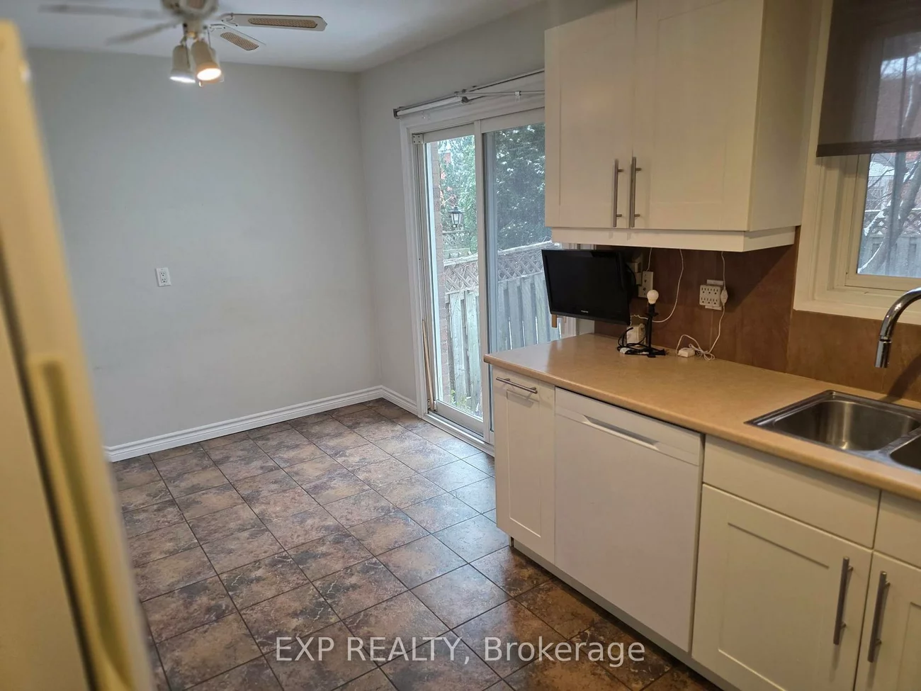 1296, Valerie, 1004 - CV Clearview, Oakville