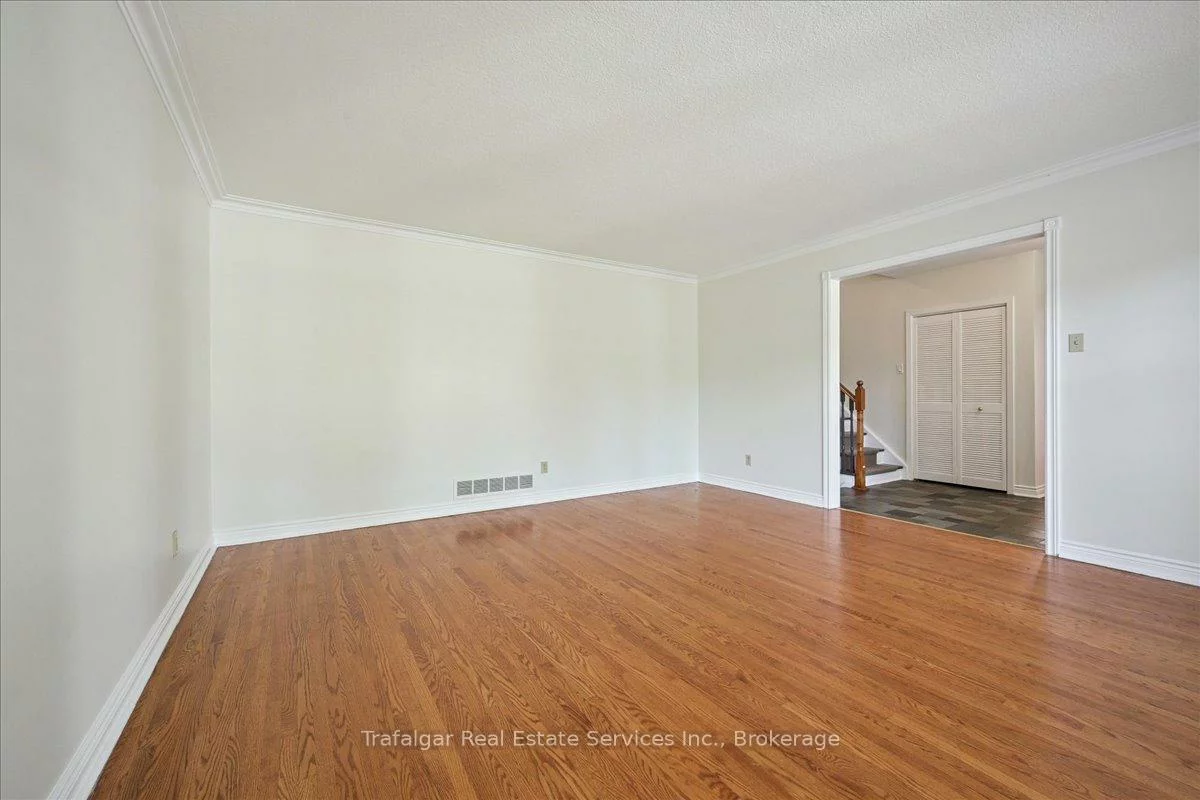 180, Tracina, 1017 - SW Southwest, Oakville