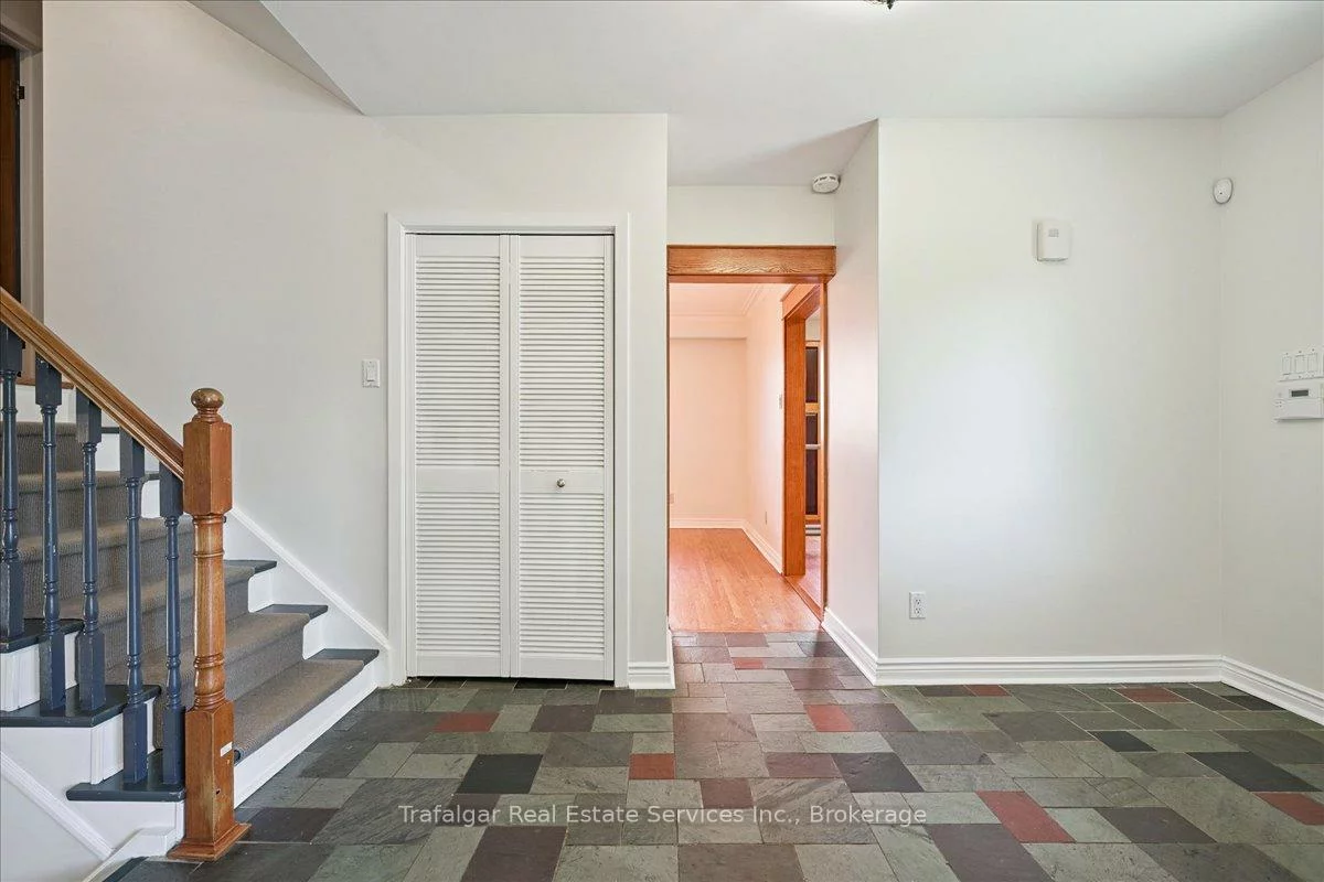 180, Tracina, 1017 - SW Southwest, Oakville