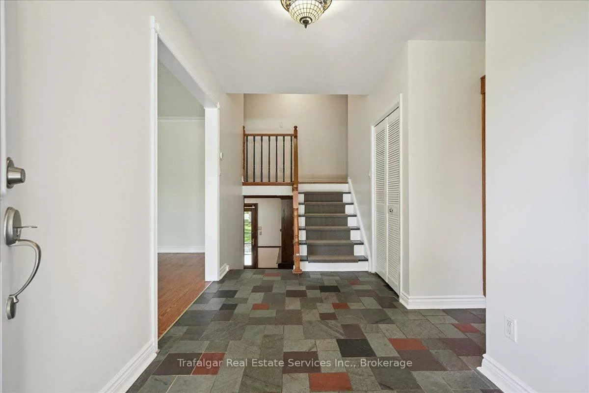 180, Tracina, 1017 - SW Southwest, Oakville