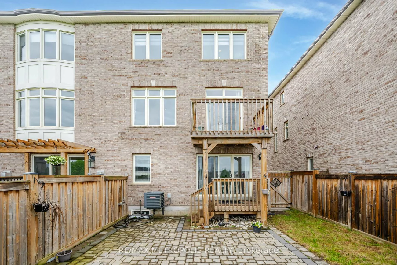 2427, Baronwood, 1019 - WM Westmount, Oakville