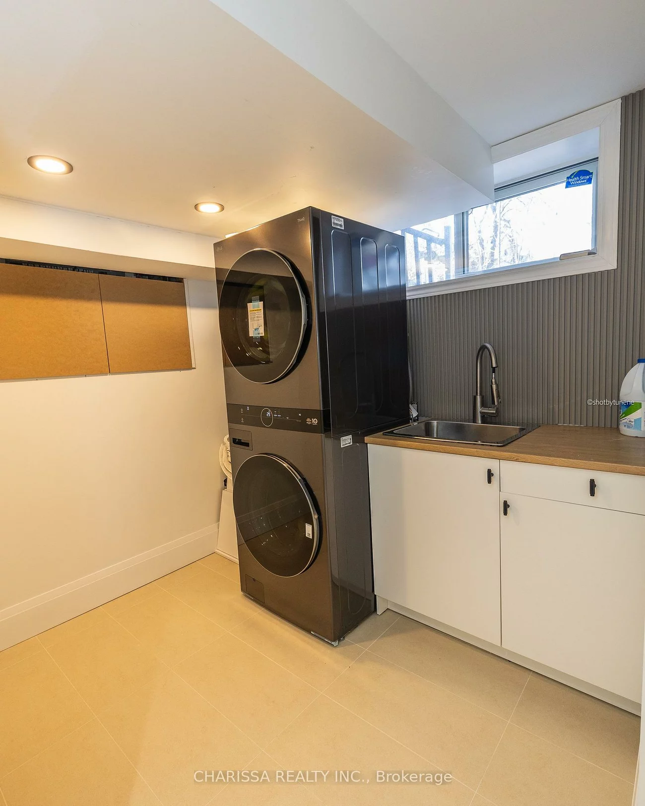 60, Belvedere, 1017 - SW Southwest, Oakville