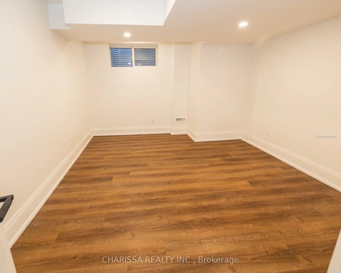 60, Belvedere, 1017 - SW Southwest, Oakville