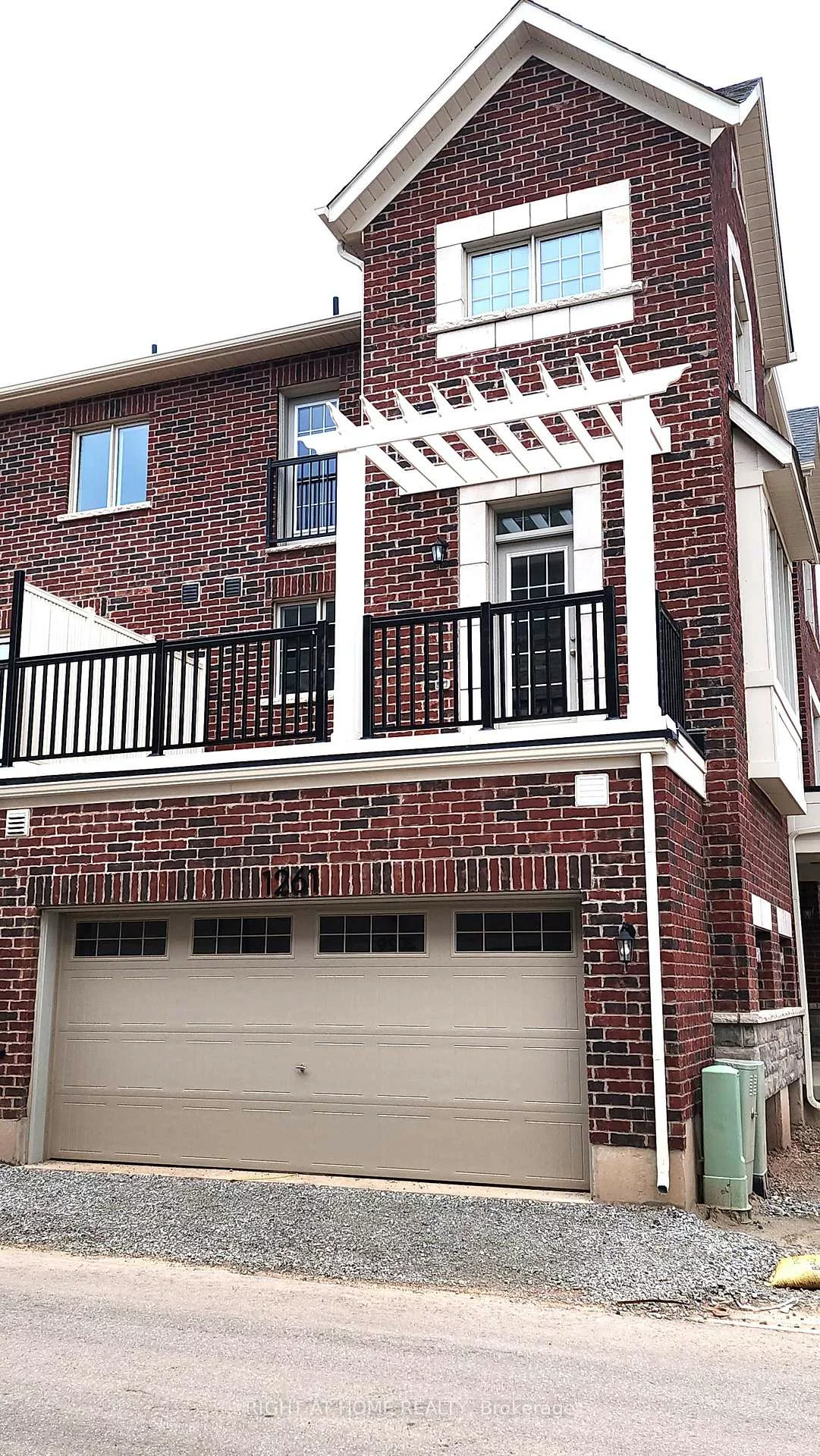 1261, Court Leigh, 1010 - JM Joshua Meadows, Oakville