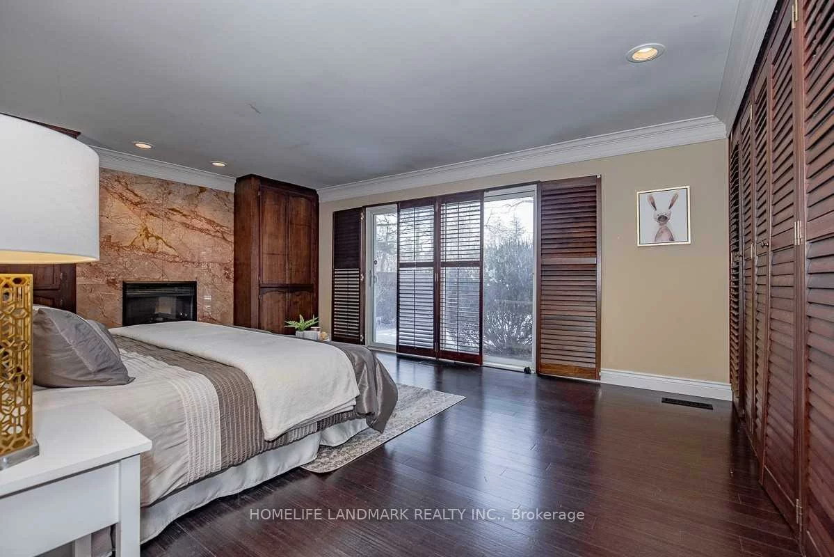 2301, Bennington, 1006 - FD Ford, Oakville