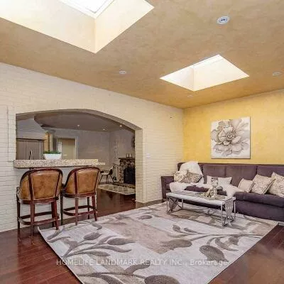 2301, Bennington, 1006 - FD Ford, Oakville