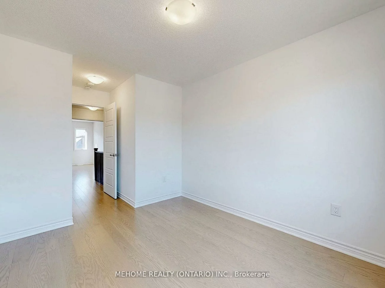 1371, William Halton, 1012 - NW Northwest, Oakville